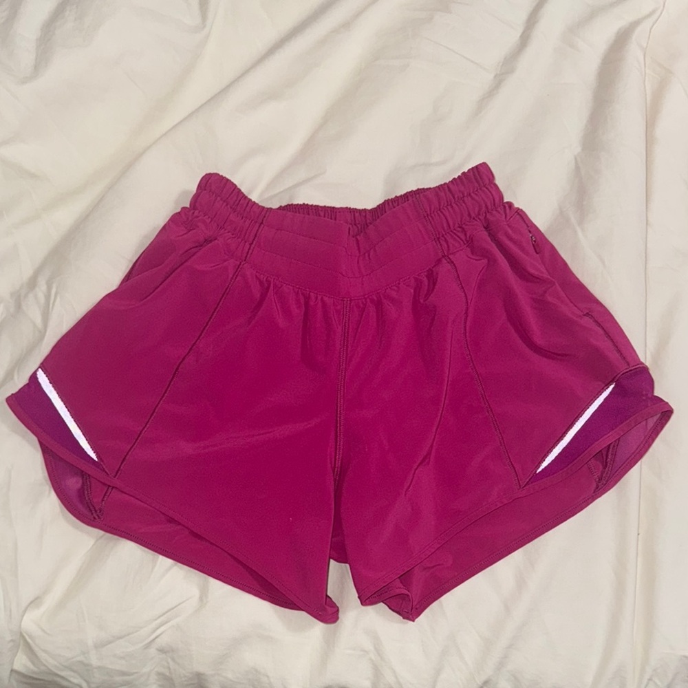 Lululemon Hotty Hot Short 4”